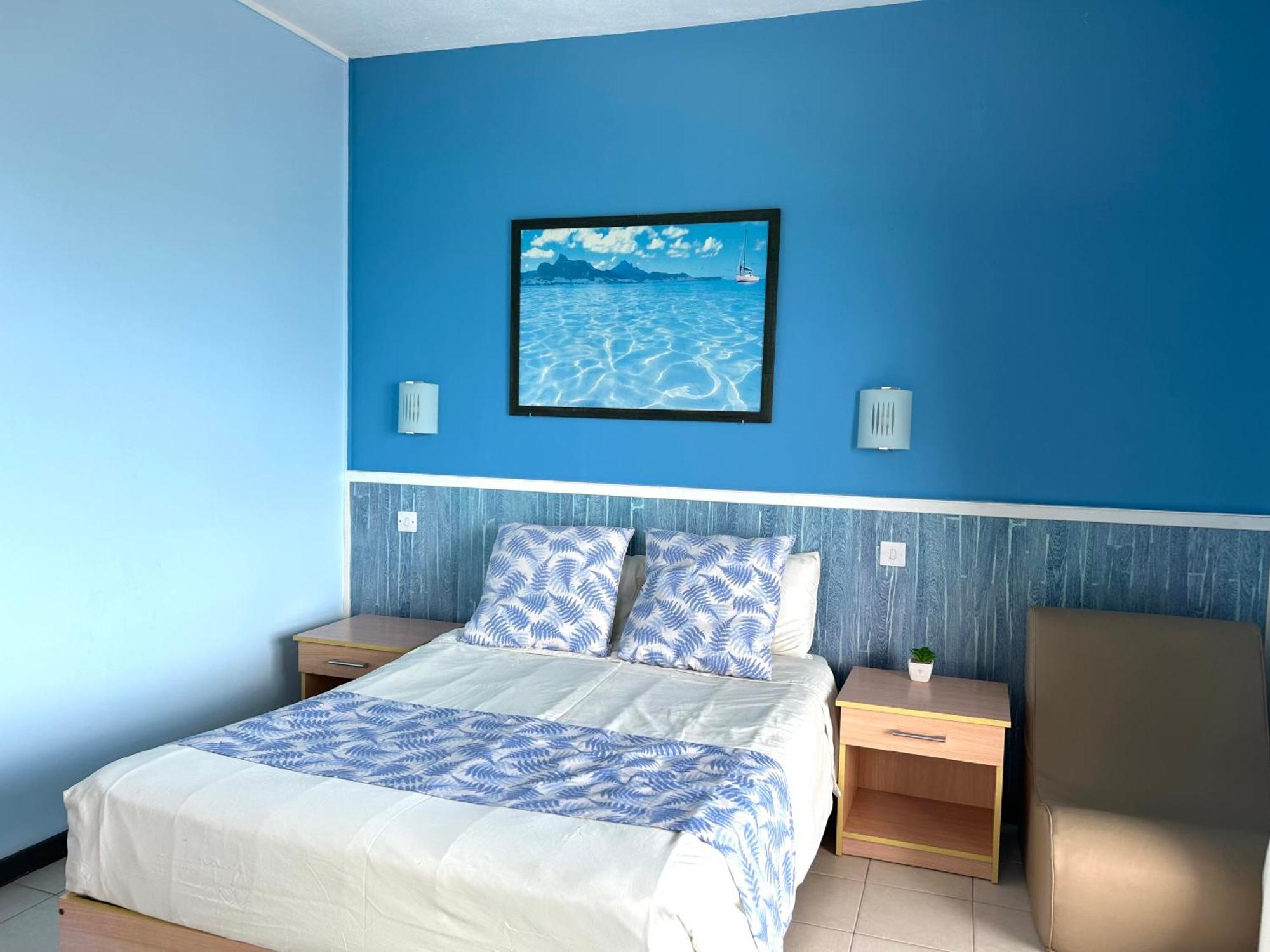Blue Beryl Guest House Blue Bay Exterior photo