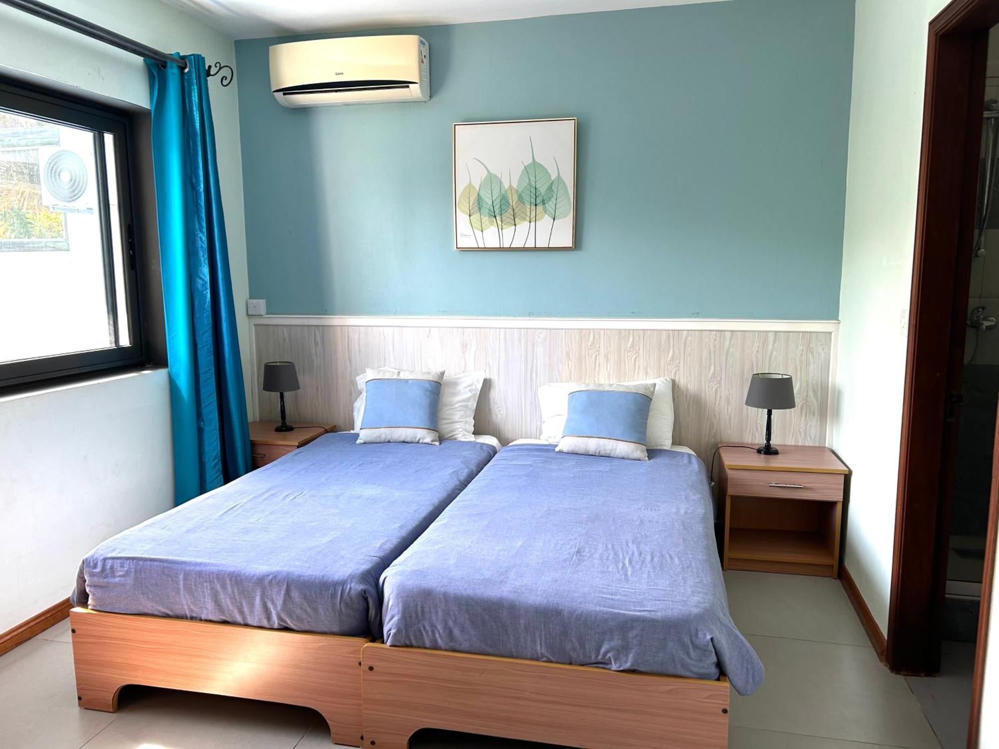 Blue Beryl Guest House Blue Bay Exterior photo