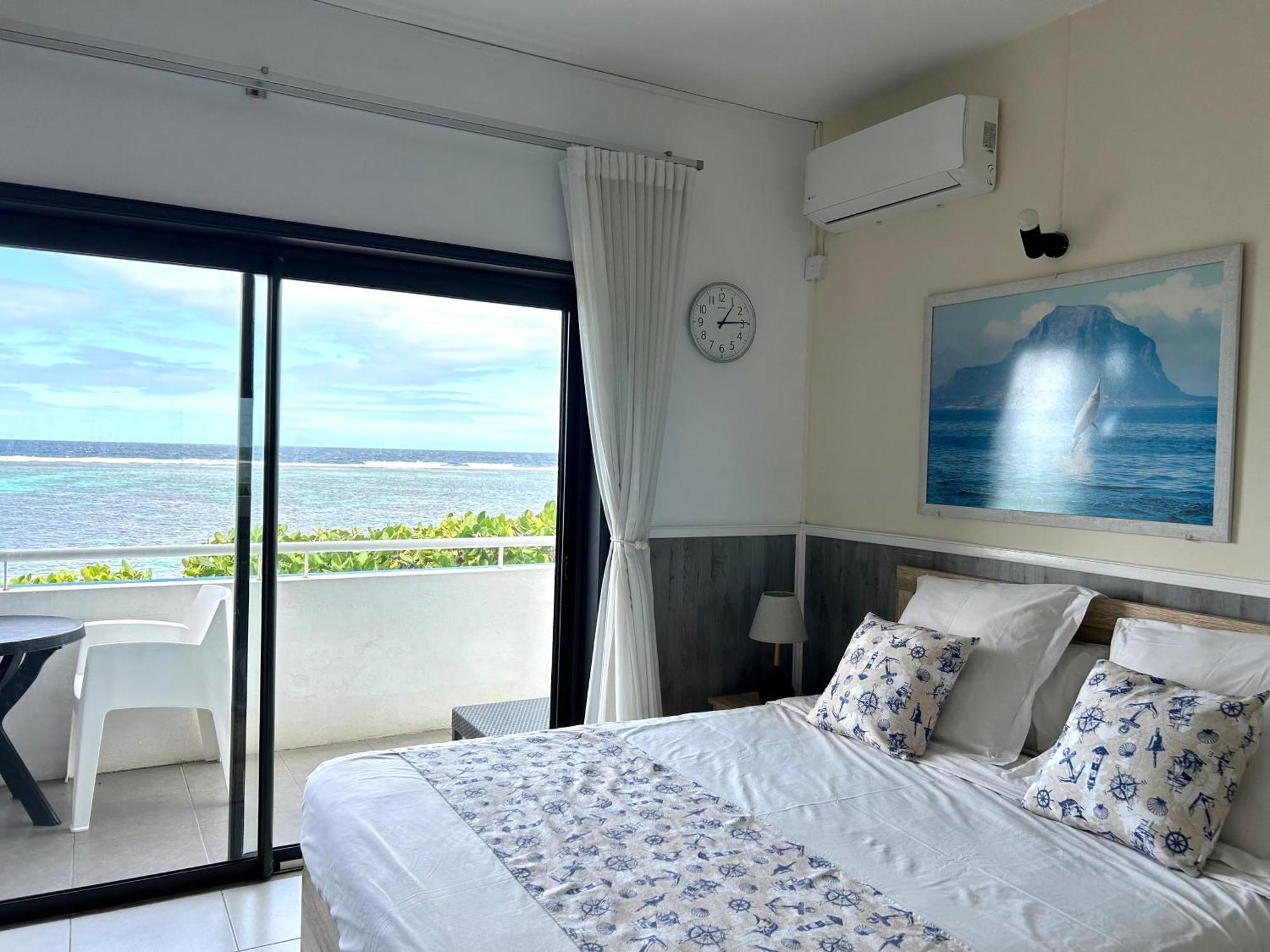 Blue Beryl Guest House Blue Bay Exterior photo