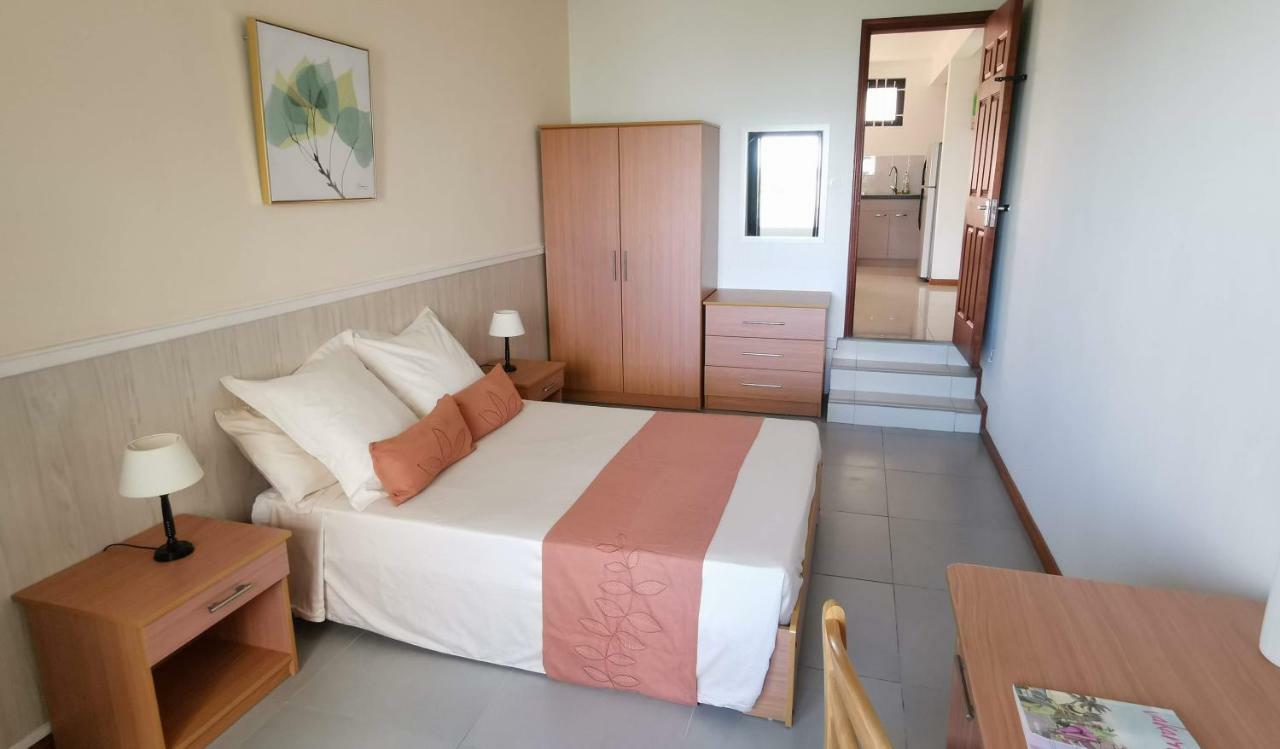 Blue Beryl Guest House Blue Bay Exterior photo