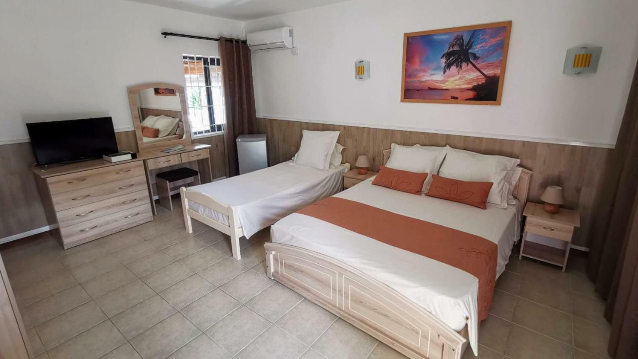 Blue Beryl Guest House Blue Bay Exterior photo